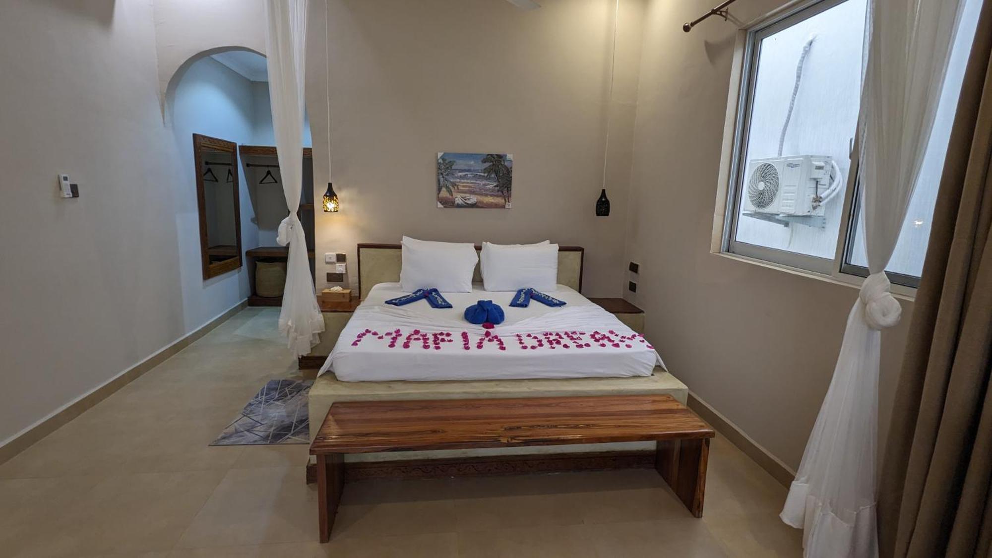 Mafia Dream Hotel Кіліндоні Екстер'єр фото